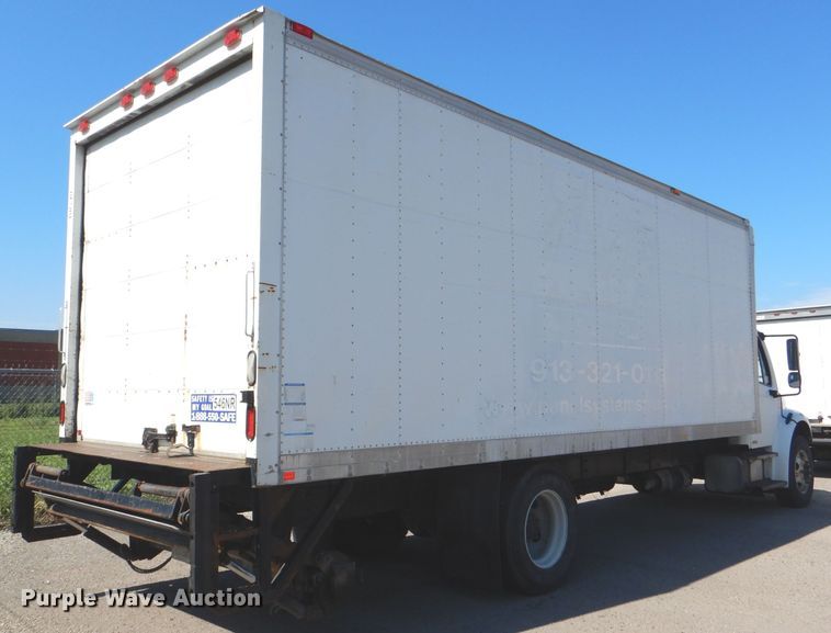 image for item DG4779 2006 Freightliner Business Class M2 box truck