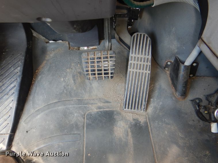 image for item DG4779 2006 Freightliner Business Class M2 box truck