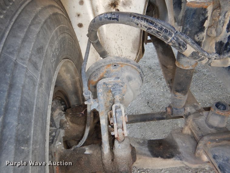 image for item DG4779 2006 Freightliner Business Class M2 box truck