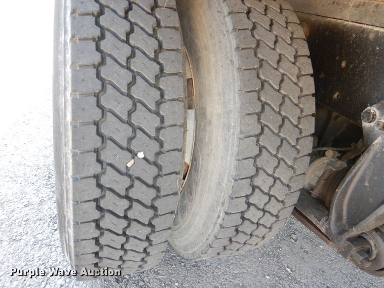 image for item DG4779 2006 Freightliner Business Class M2 box truck