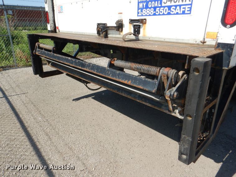 image for item DG4779 2006 Freightliner Business Class M2 box truck