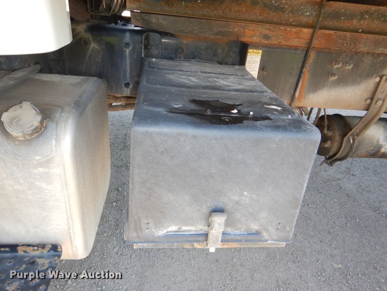 image for item DG4779 2006 Freightliner Business Class M2 box truck