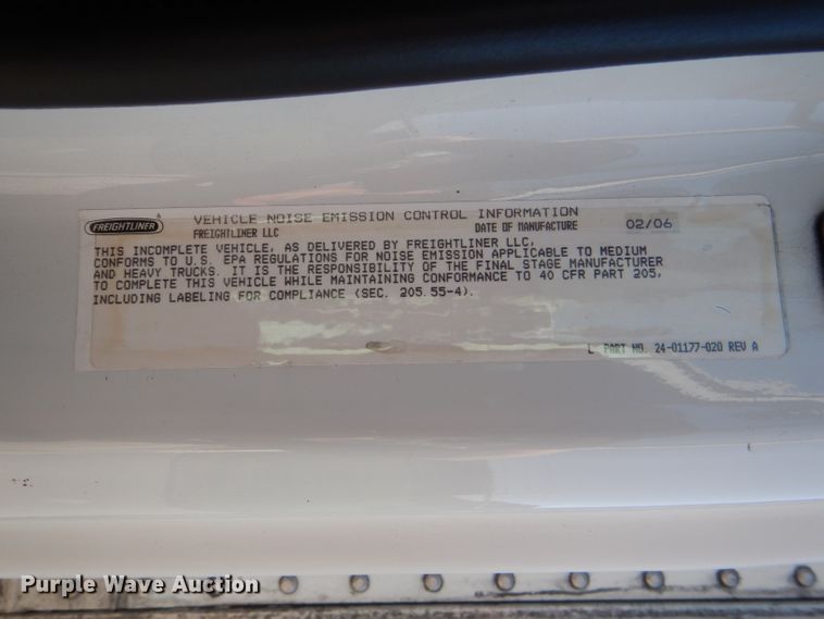 image for item DG4779 2006 Freightliner Business Class M2 box truck