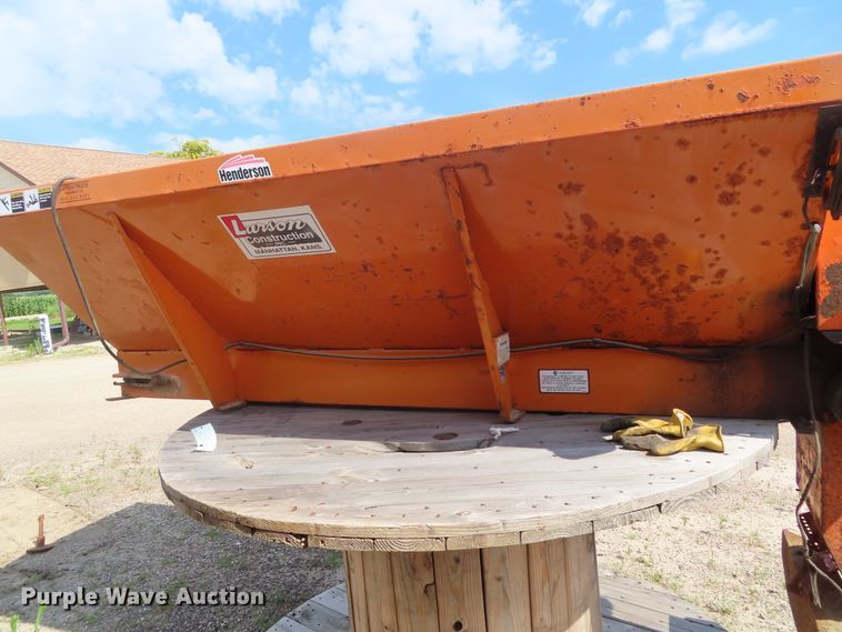 image for item DH0250 Henderson 8XMILD spreader