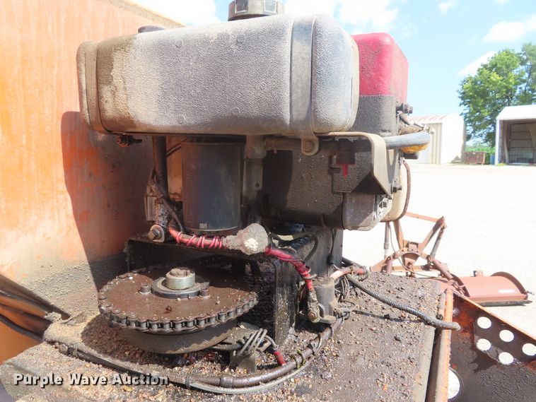 image for item DH0250 Henderson 8XMILD spreader