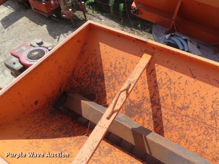 image for item DH0250 Henderson 8XMILD spreader