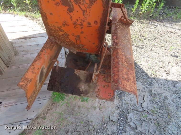 image for item DH0251 Swenson spreader