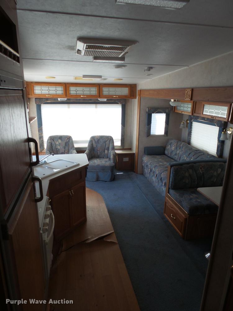 image for item DX9188 2003 Gulfstream Innsbruck camper