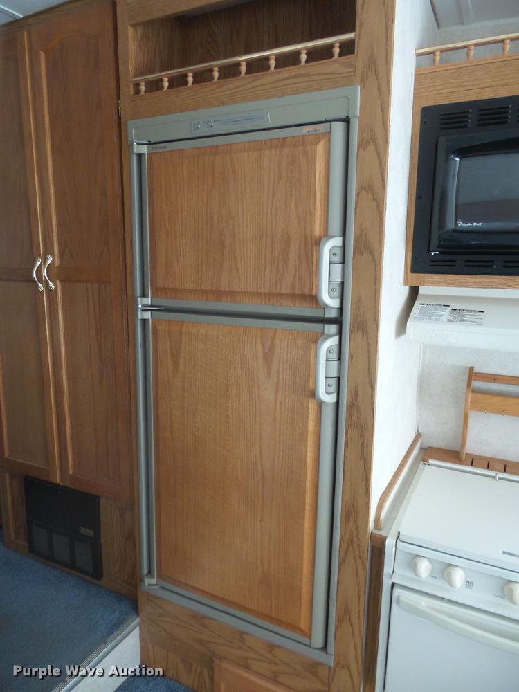 image for item DX9188 2003 Gulfstream Innsbruck camper