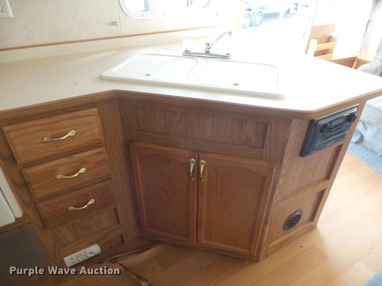 image for item DX9188 2003 Gulfstream Innsbruck camper