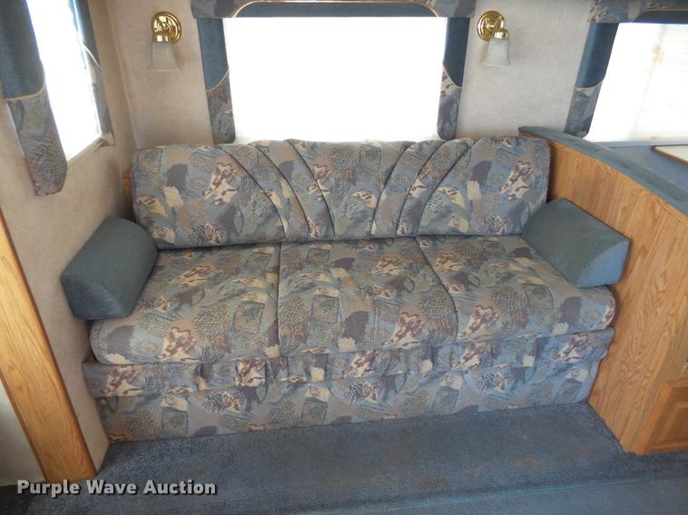 image for item DX9188 2003 Gulfstream Innsbruck camper