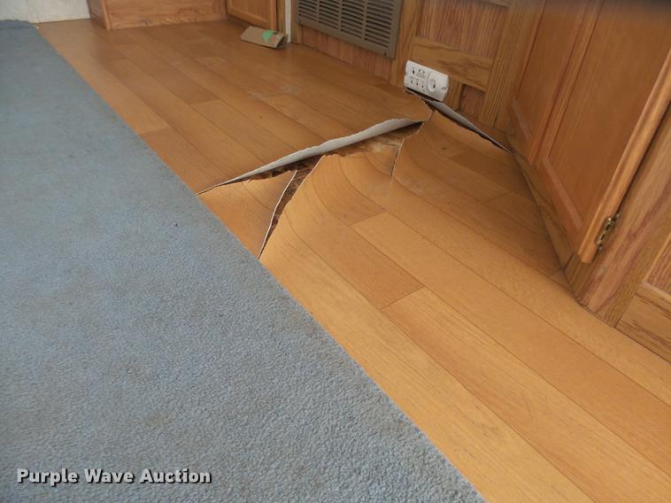 image for item DX9188 2003 Gulfstream Innsbruck camper