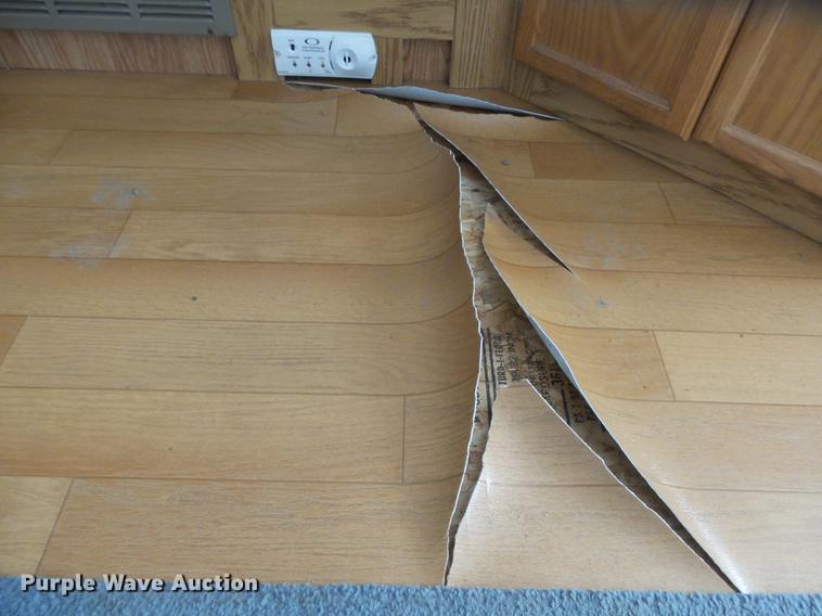 image for item DX9188 2003 Gulfstream Innsbruck camper