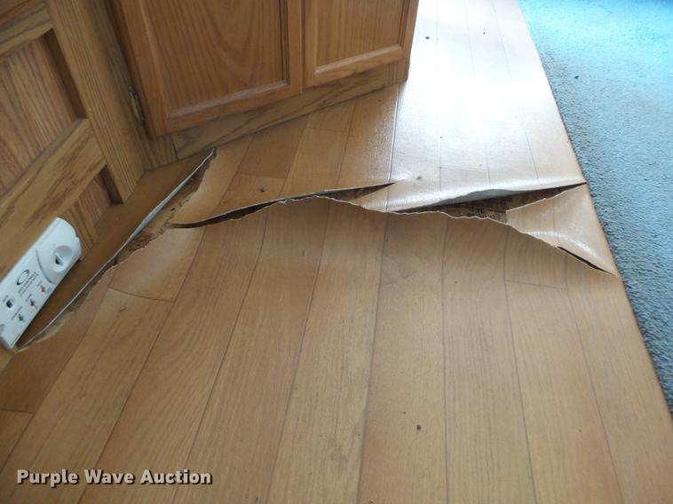 image for item DX9188 2003 Gulfstream Innsbruck camper