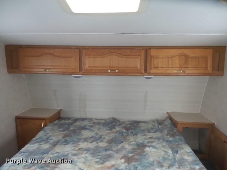 image for item DX9188 2003 Gulfstream Innsbruck camper