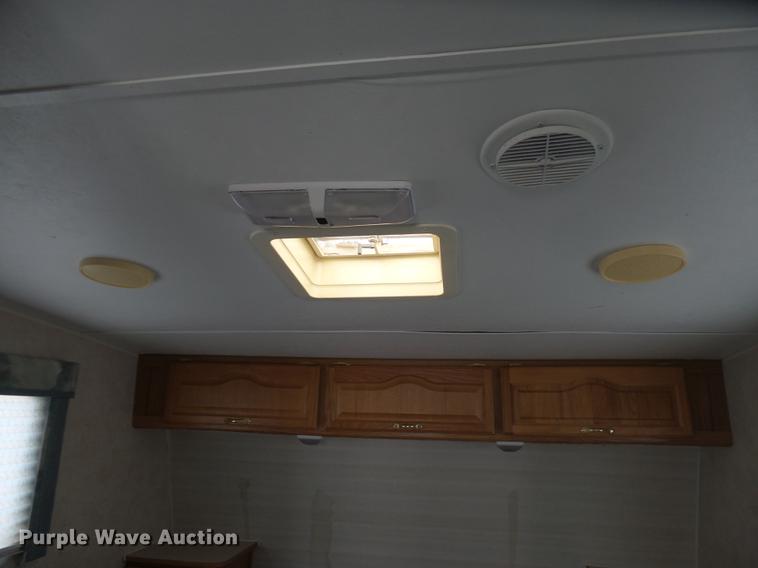 image for item DX9188 2003 Gulfstream Innsbruck camper