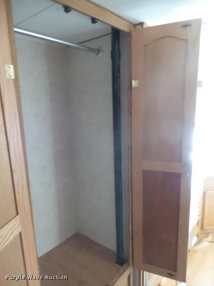 image for item DX9188 2003 Gulfstream Innsbruck camper