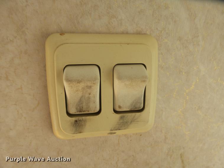 image for item DX9188 2003 Gulfstream Innsbruck camper