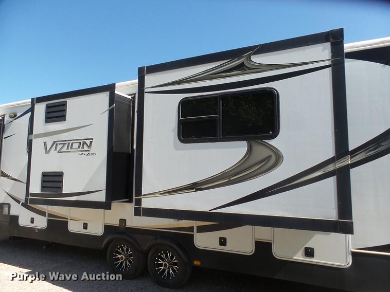 image for item DX9189 2012 Keystone Vizion camper