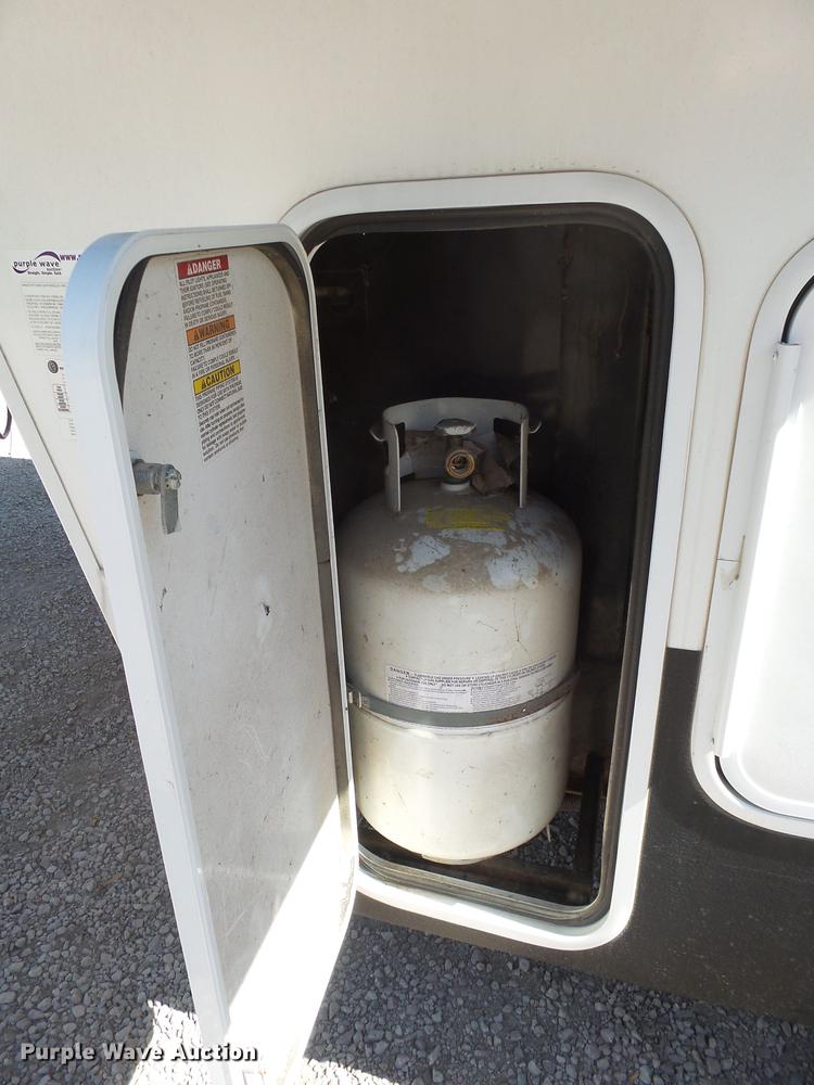 image for item DX9189 2012 Keystone Vizion camper