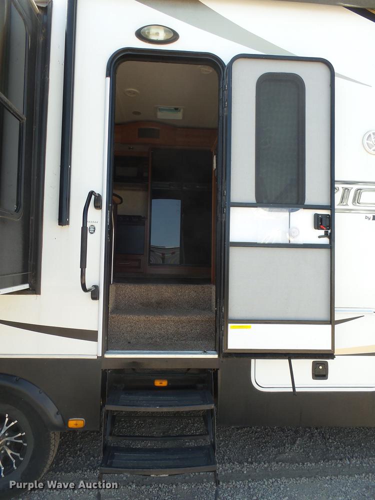 image for item DX9189 2012 Keystone Vizion camper