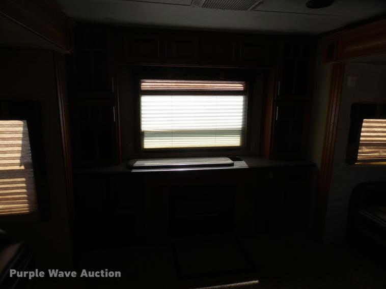 image for item DX9189 2012 Keystone Vizion camper