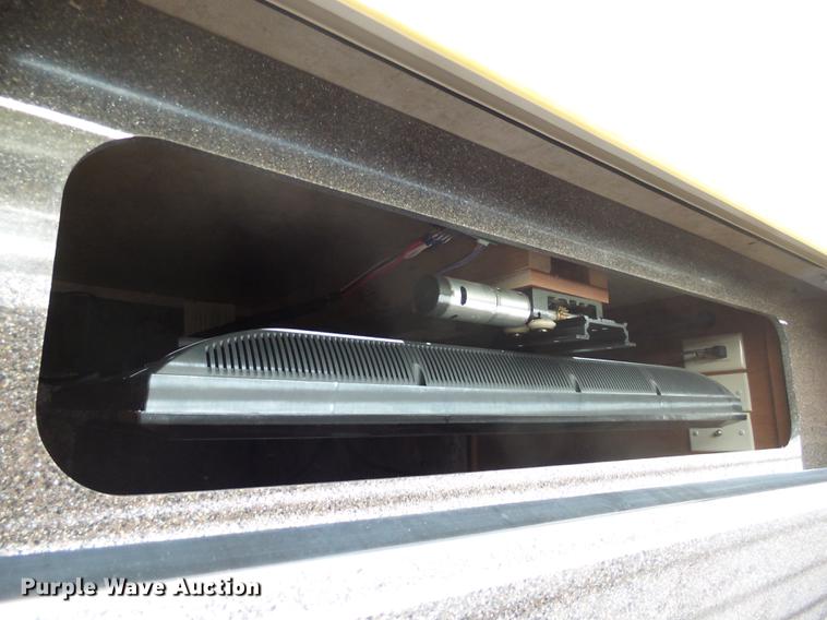 image for item DX9189 2012 Keystone Vizion camper