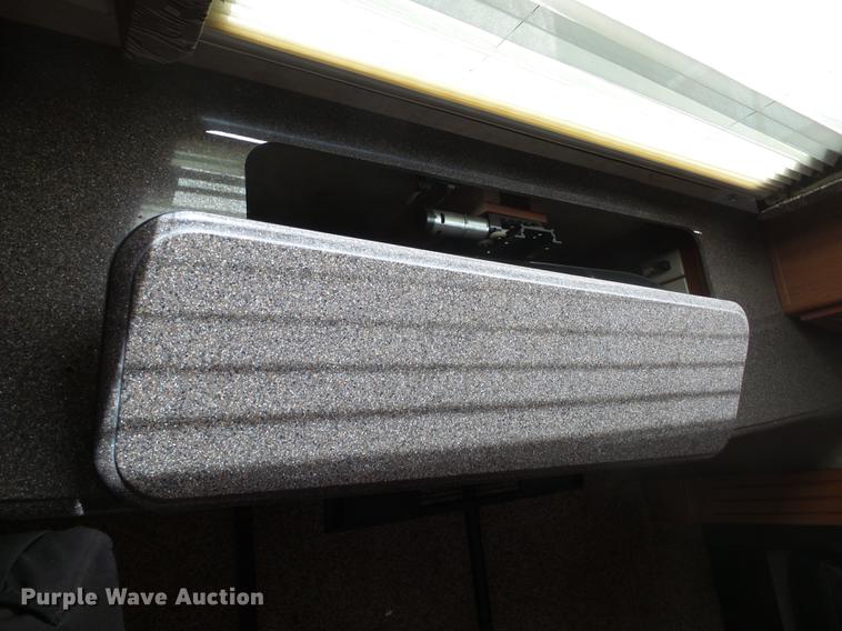 image for item DX9189 2012 Keystone Vizion camper