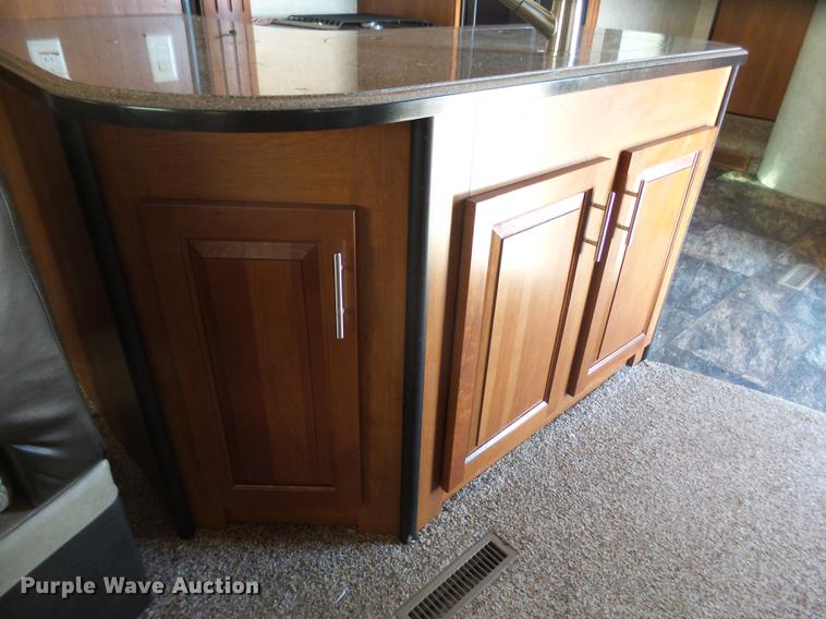 image for item DX9189 2012 Keystone Vizion camper