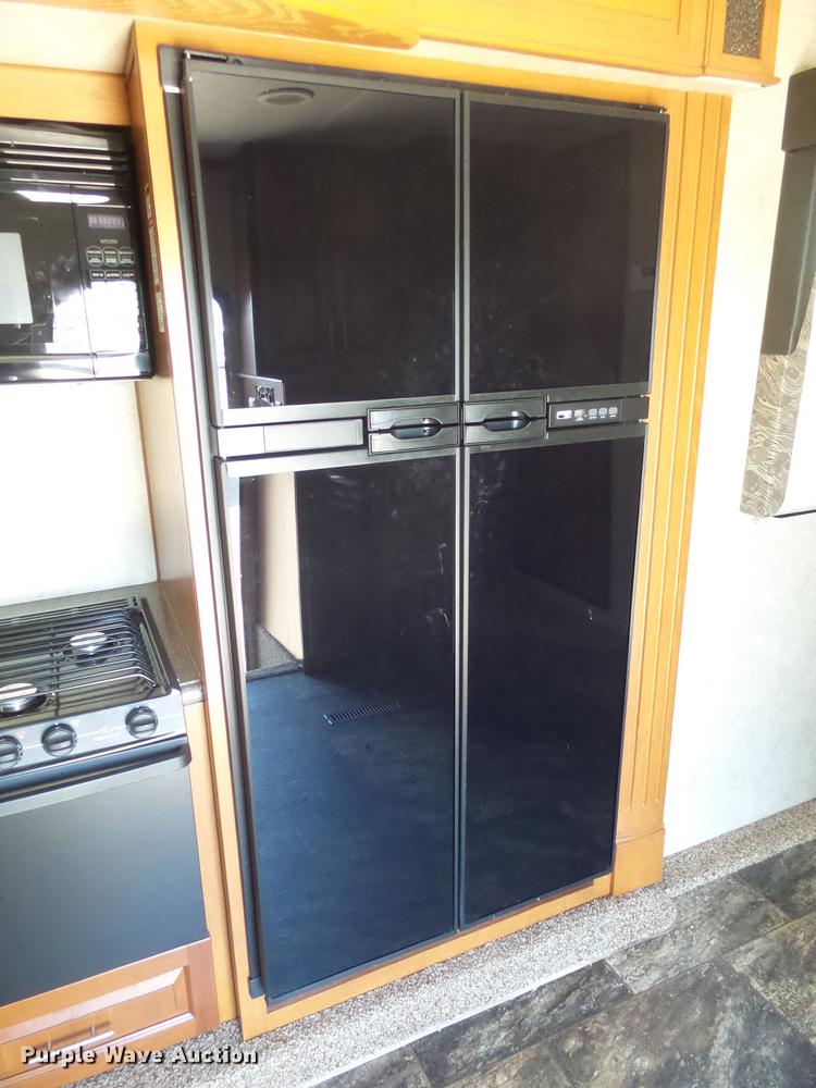 image for item DX9189 2012 Keystone Vizion camper