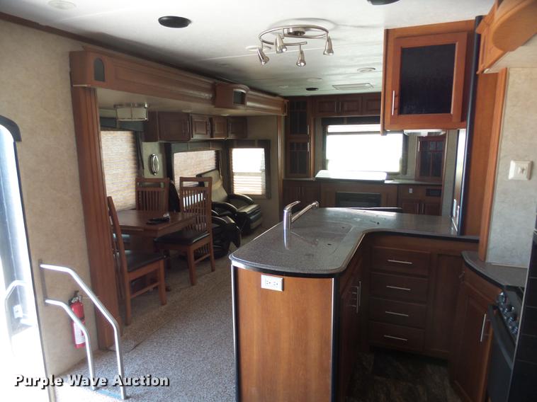 image for item DX9189 2012 Keystone Vizion camper