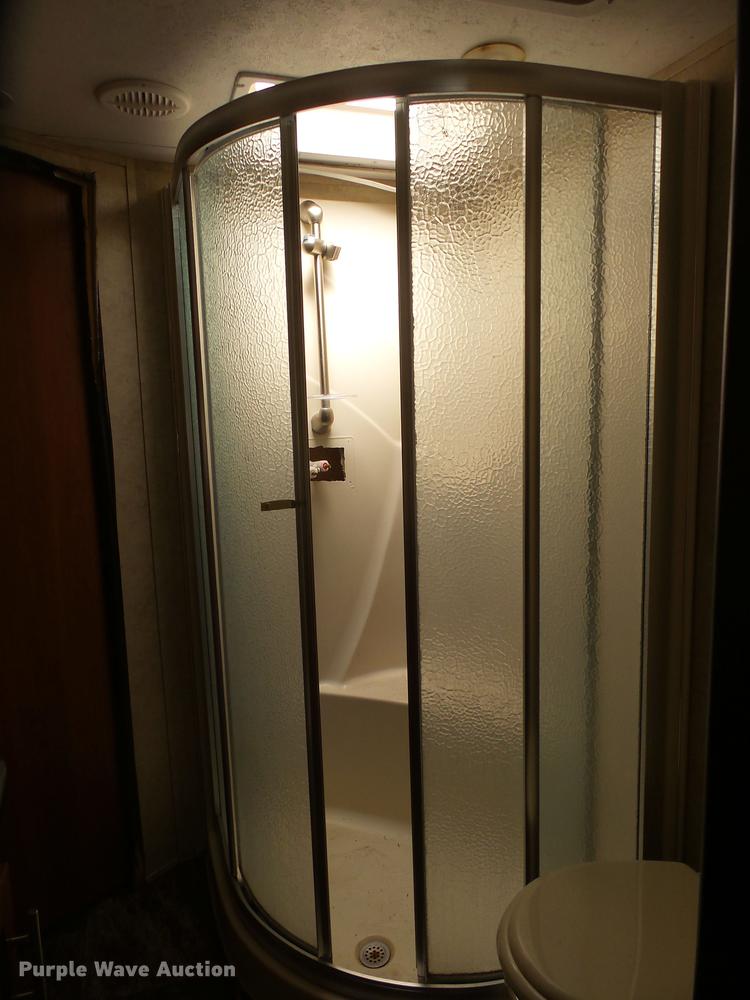 image for item DX9189 2012 Keystone Vizion camper