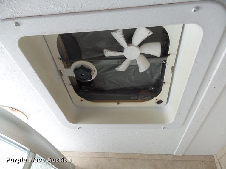 image for item DX9189 2012 Keystone Vizion camper