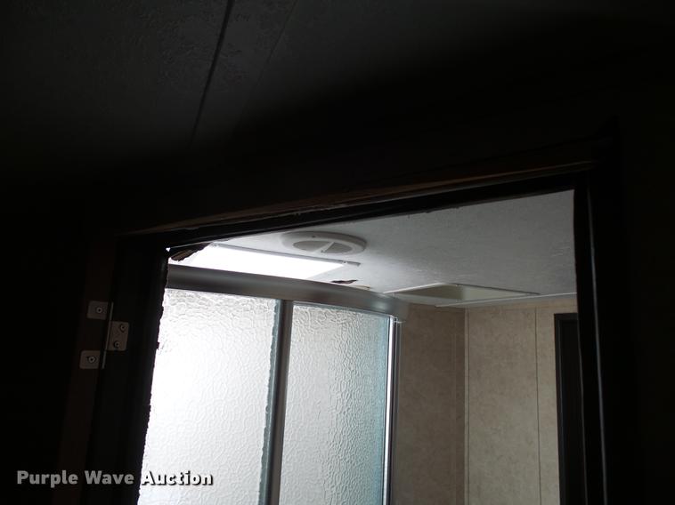 image for item DX9189 2012 Keystone Vizion camper