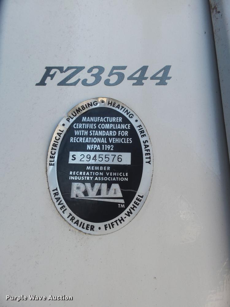 image for item DX9189 2012 Keystone Vizion camper