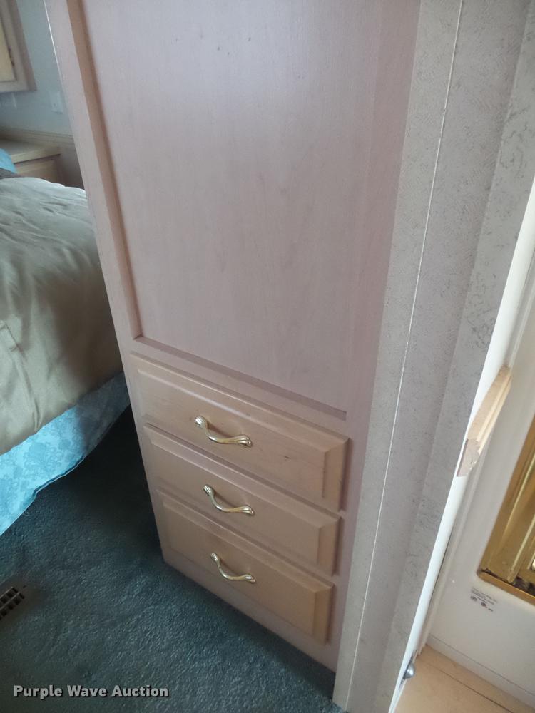 image for item DX9195 2000 Newmar Dutchstar RV