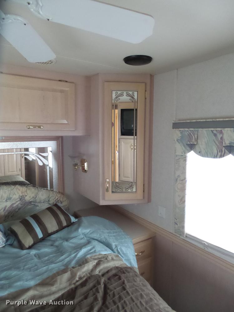 image for item DX9195 2000 Newmar Dutchstar RV