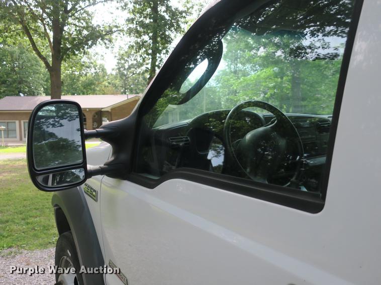 image for item EA9258 2005 Ford F550 Super Duty XL dump truck