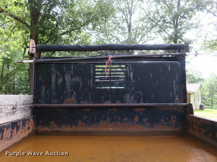 image for item EA9258 2005 Ford F550 Super Duty XL dump truck