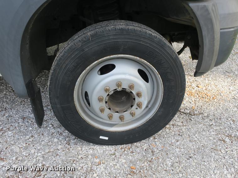 image for item EA9258 2005 Ford F550 Super Duty XL dump truck