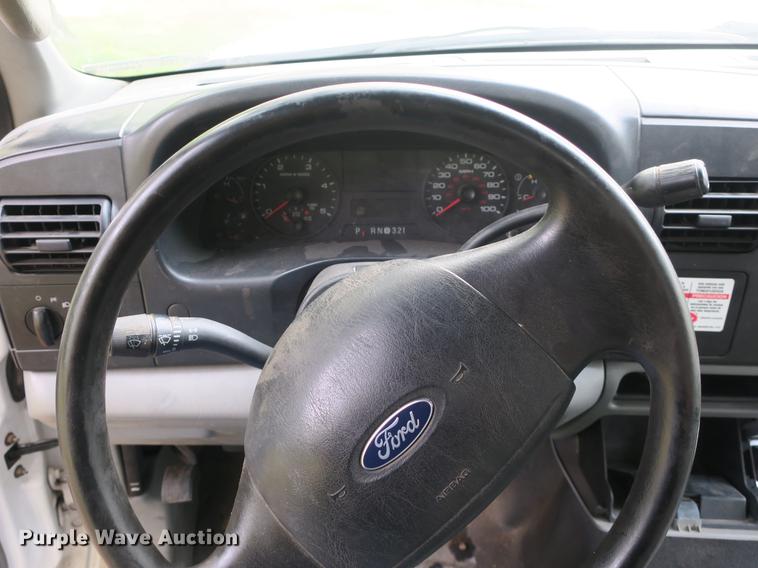 image for item EA9258 2005 Ford F550 Super Duty XL dump truck