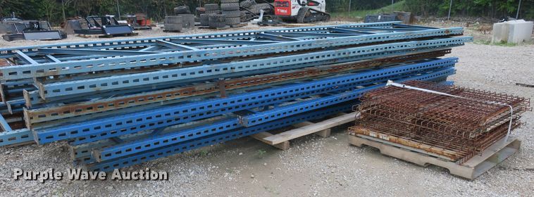 image for item EA9329 Metal shelving