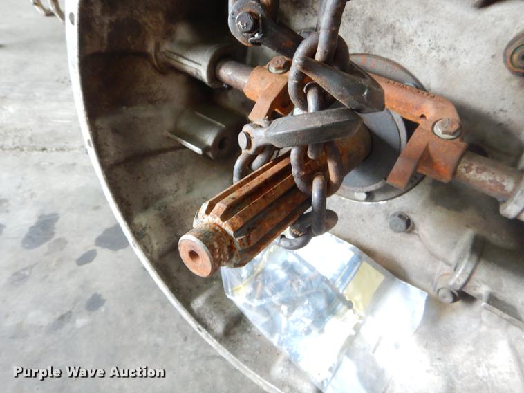 image for item ED9334 Eaton Fuller Super 10 speed transmission