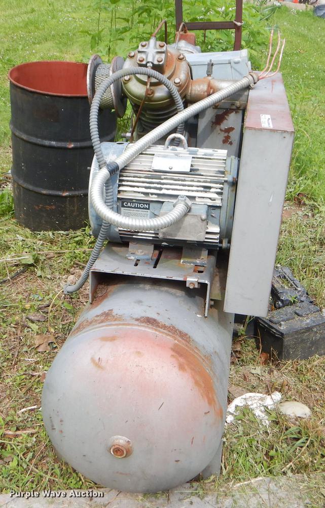 image for item ED9335 Ingersoll Rand air compressor