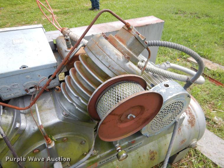 image for item ED9335 Ingersoll Rand air compressor