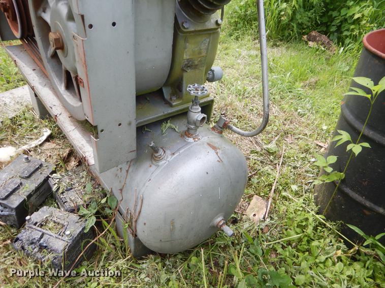 image for item ED9335 Ingersoll Rand air compressor