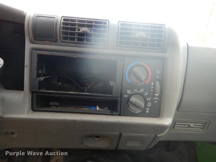 image for item ED9336 1996 Chevrolet S10 pickup truck