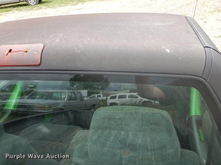 image for item ED9336 1996 Chevrolet S10 pickup truck