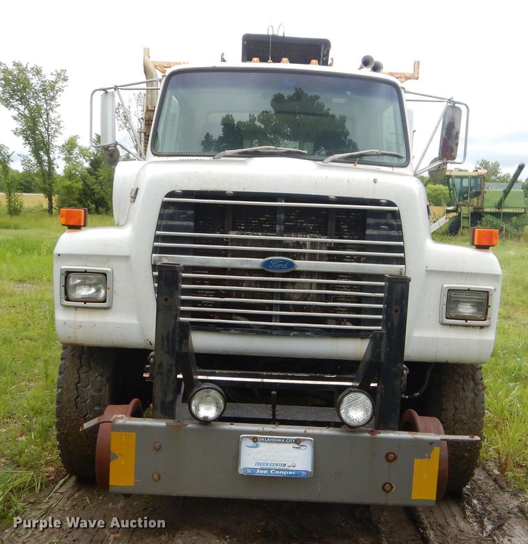 image for item ED9339 1991 Ford LNT8000 railroad crane truck