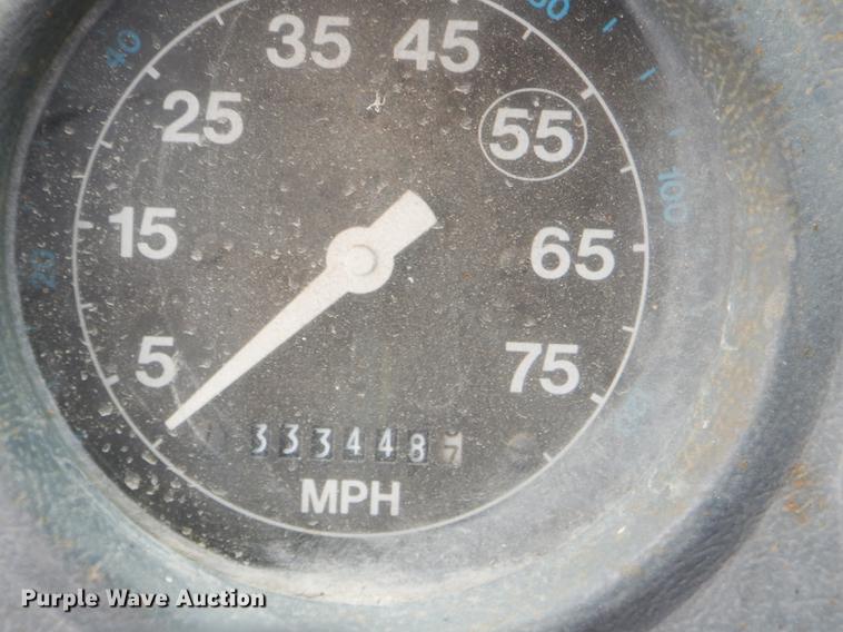 image for item ED9339 1991 Ford LNT8000 railroad crane truck